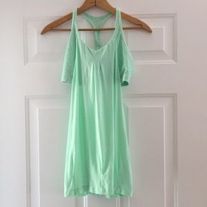 Lululemon light mint green top Size 6